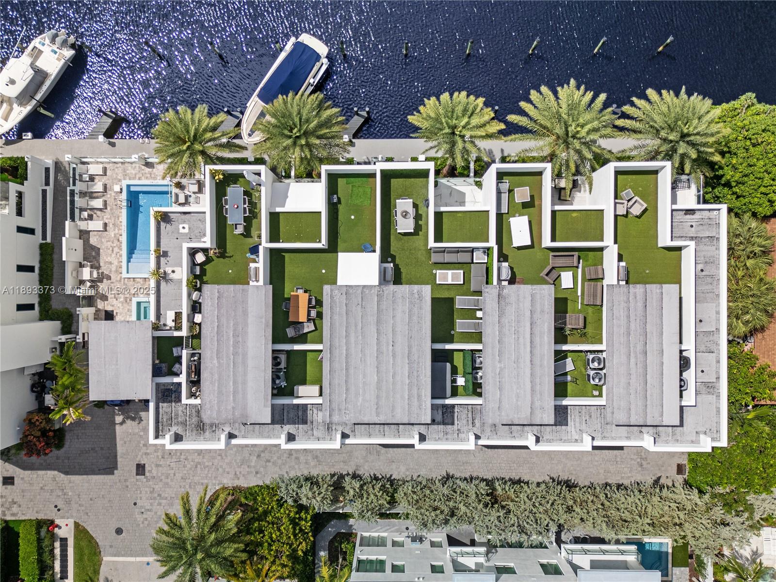 SILVER SHORES UNIT - Residential