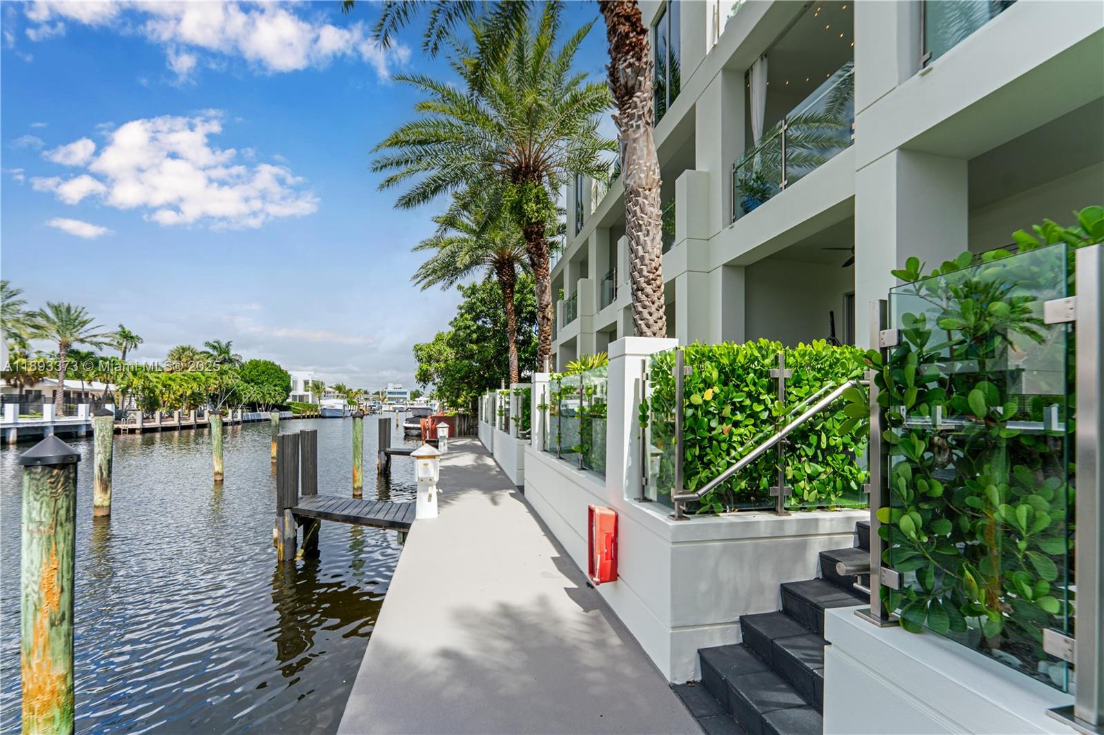 SILVER SHORES UNIT - Residential