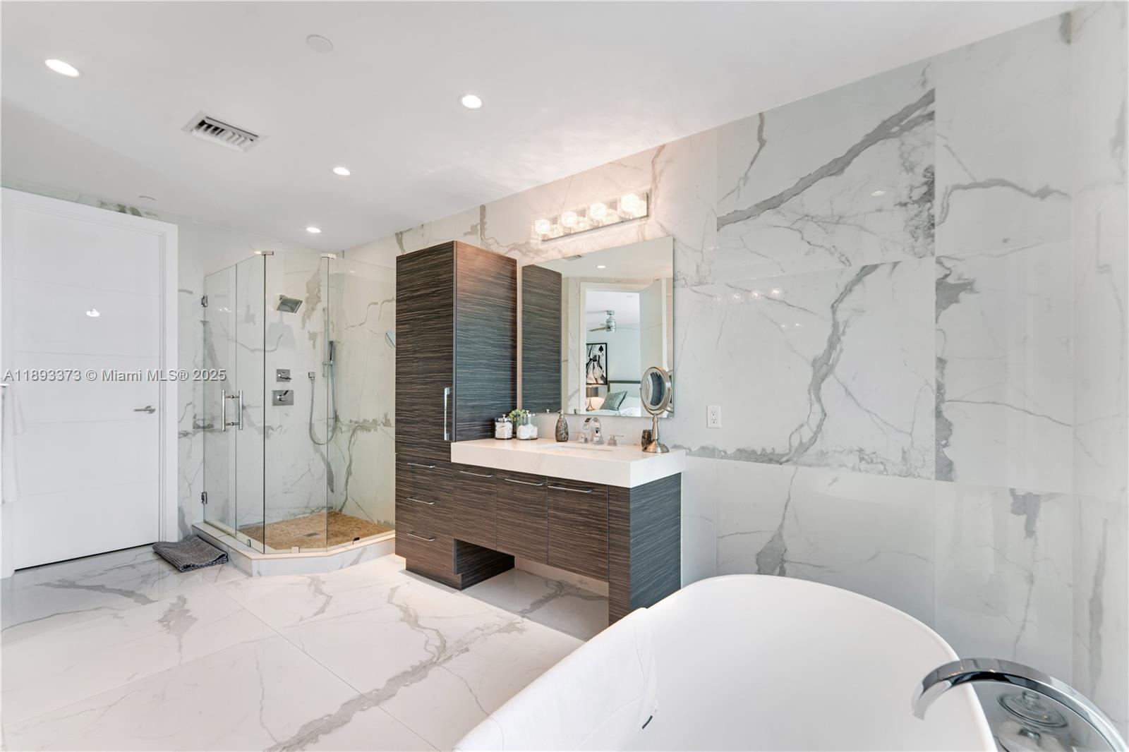SILVER SHORES UNIT - Residential