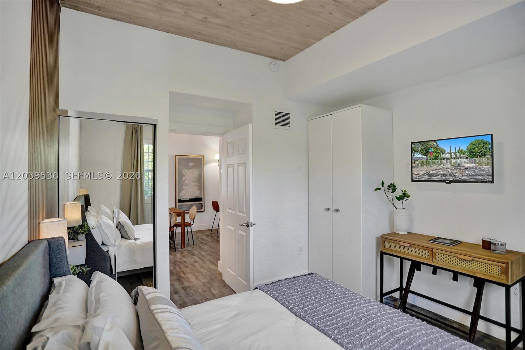 BAYWOOD - Residential Income