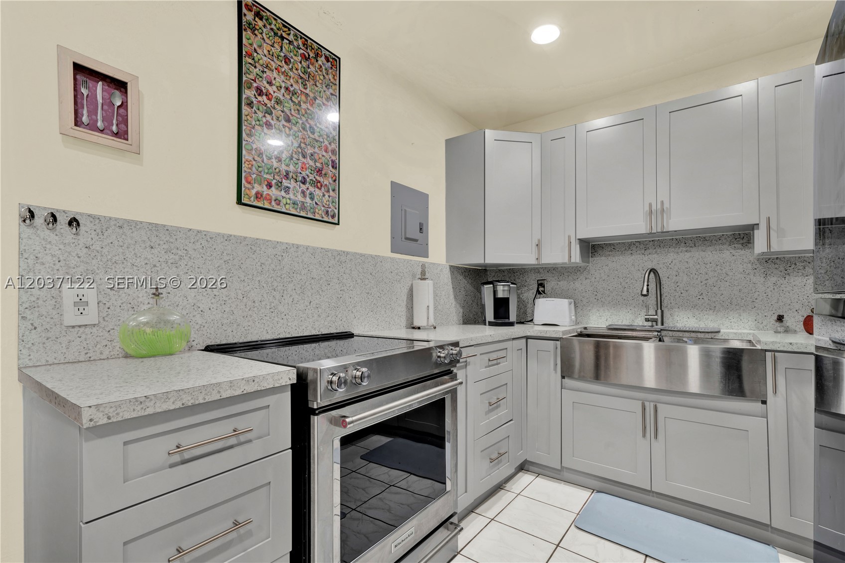 RICHMOND HGTS ESTS 3RD AD - Residential