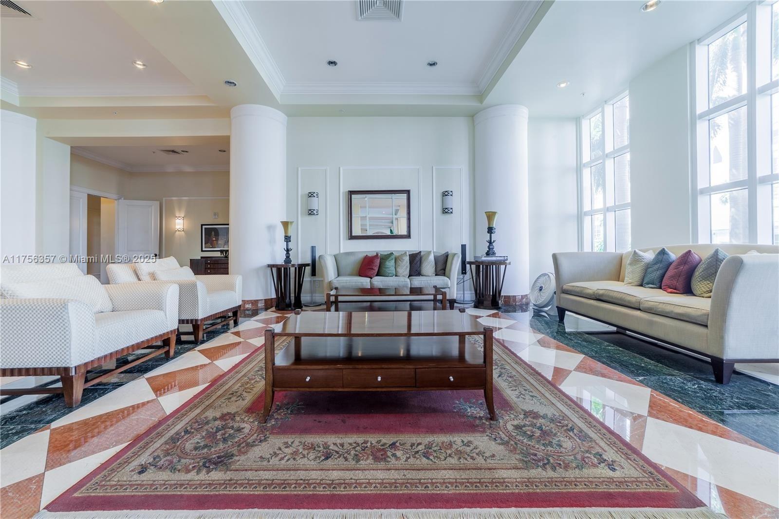 KING DAVID OF SUNNY ISLES - Residential