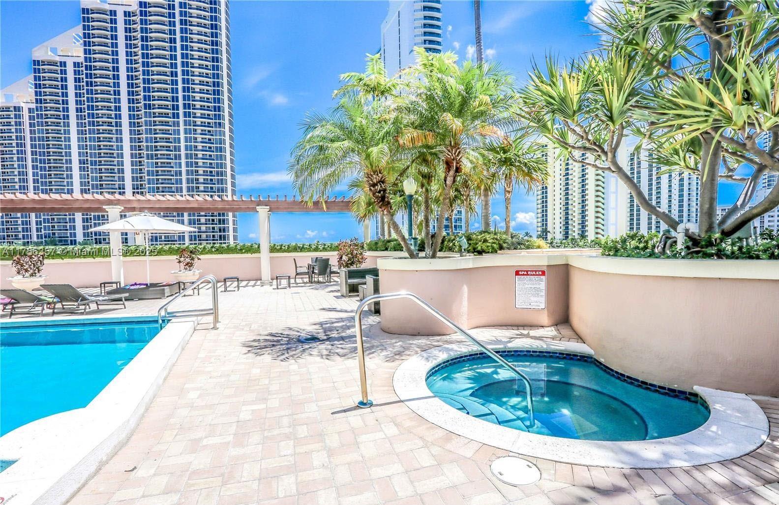 KING DAVID OF SUNNY ISLES - Residential