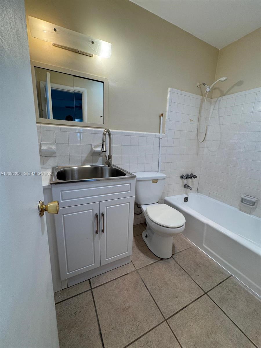 CONNOR ESTATES - Residential Income