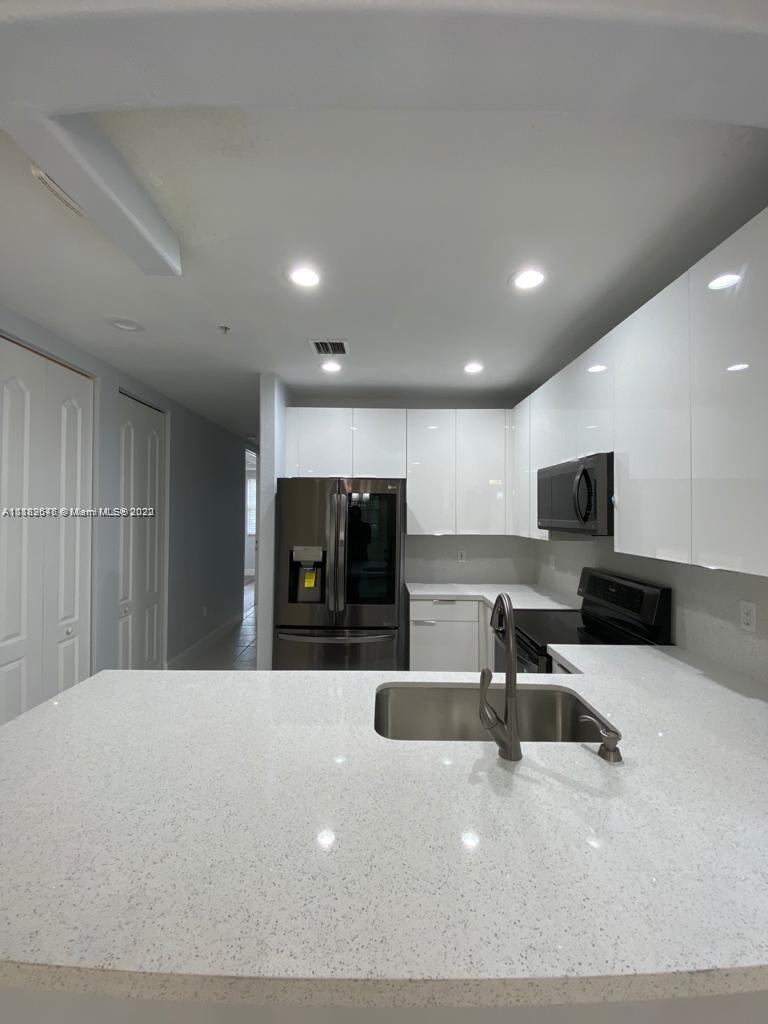 COBBLESTONE CONDO - Residential Lease
