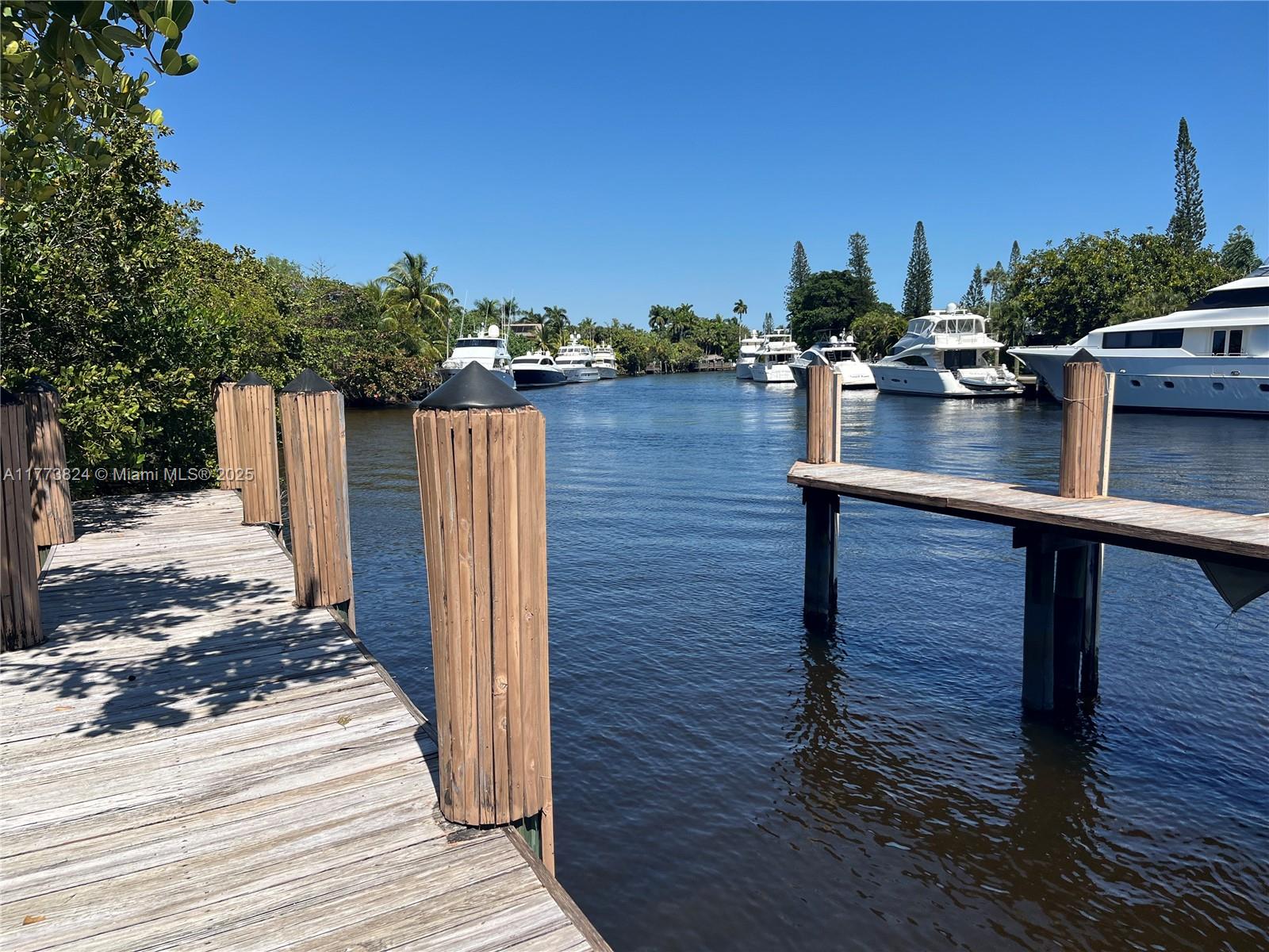 Melrose Park and Riverland - Land