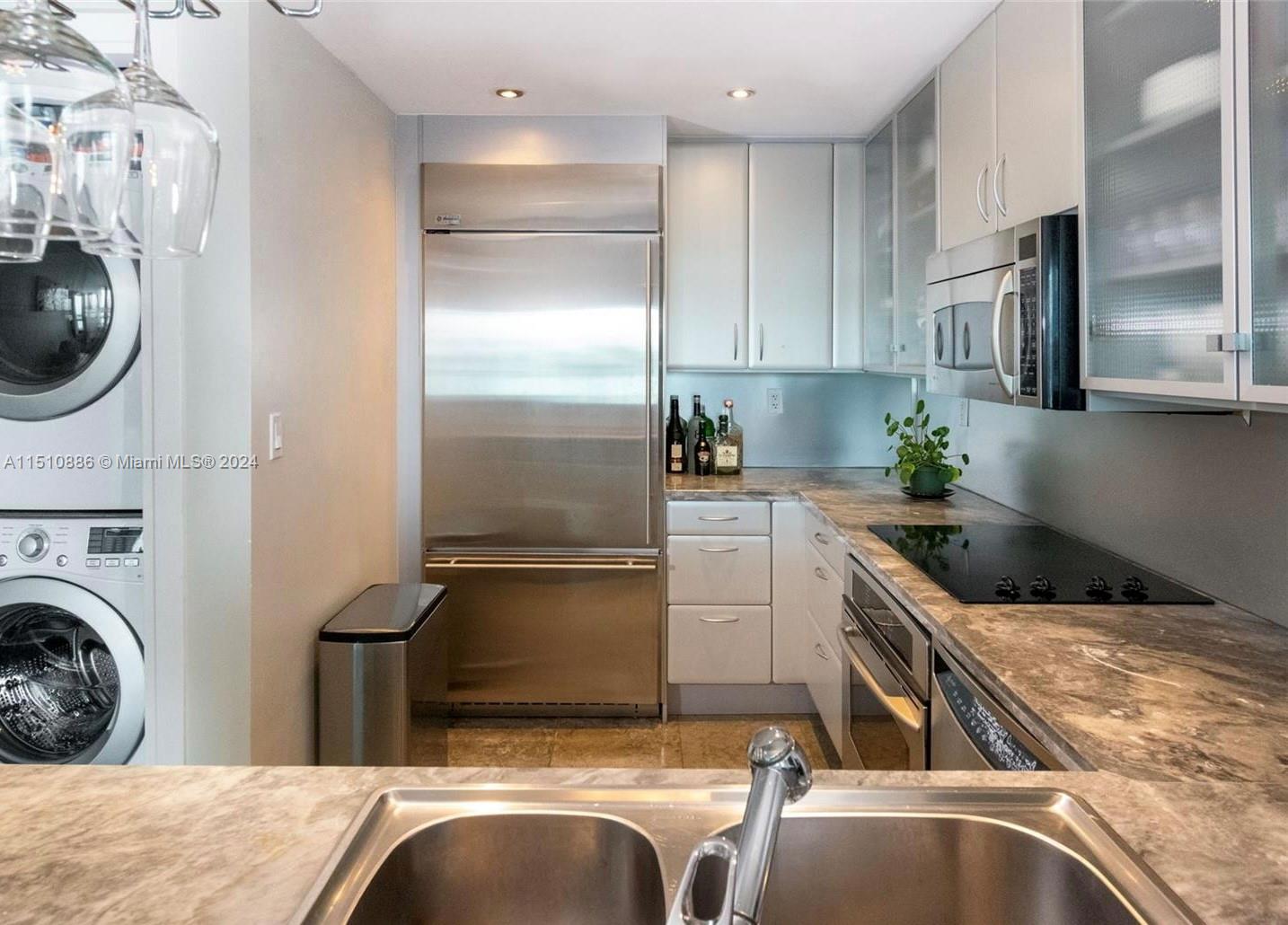 THE BENTLEY BAY CONDO - Residential Lease