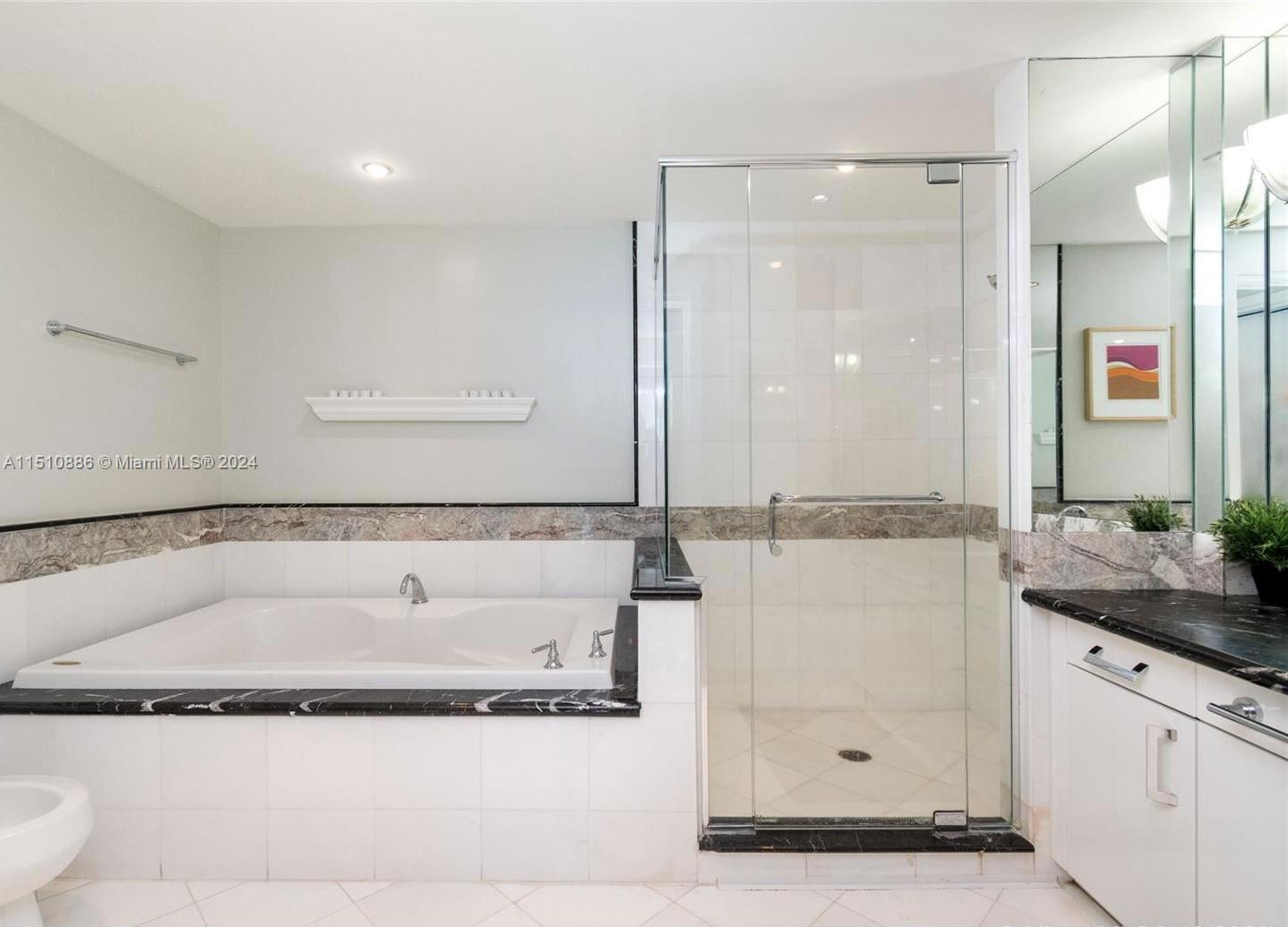 THE BENTLEY BAY CONDO - Residential Lease
