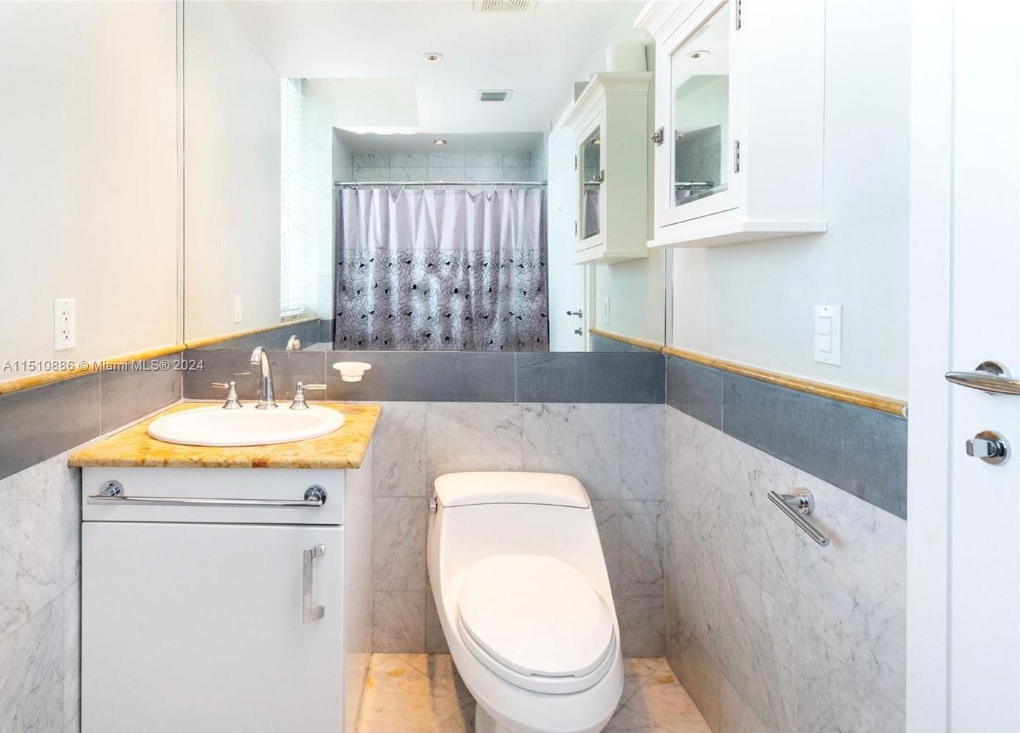THE BENTLEY BAY CONDO - Residential Lease