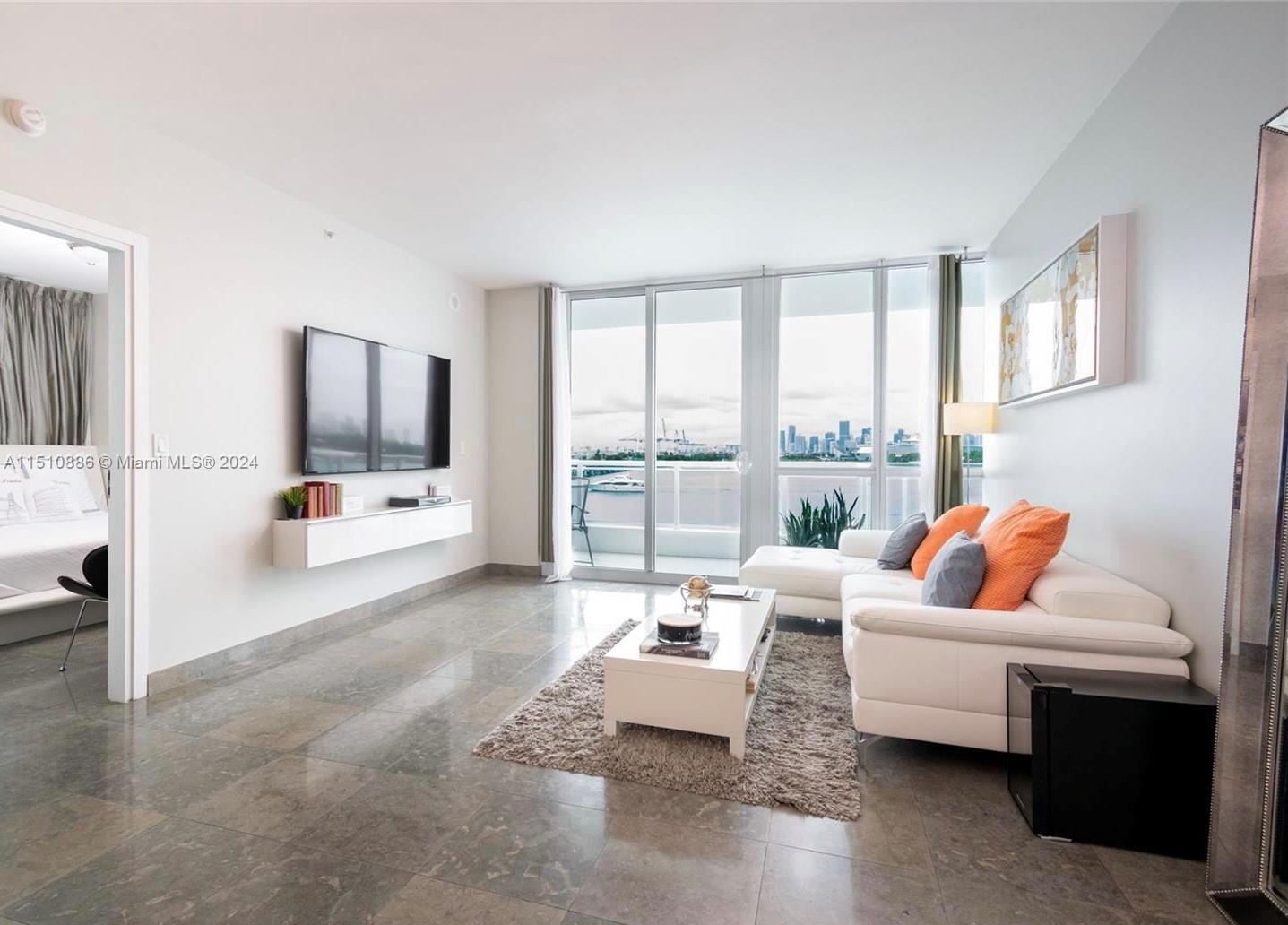 THE BENTLEY BAY CONDO - Residential Lease