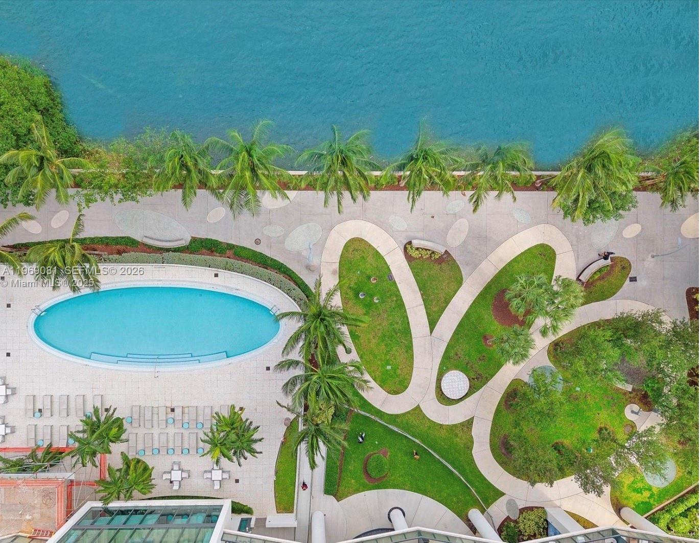 ICON BAY CONDO - Residential Lease