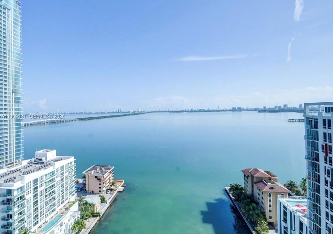 ICON BAY CONDO - Residential Lease
