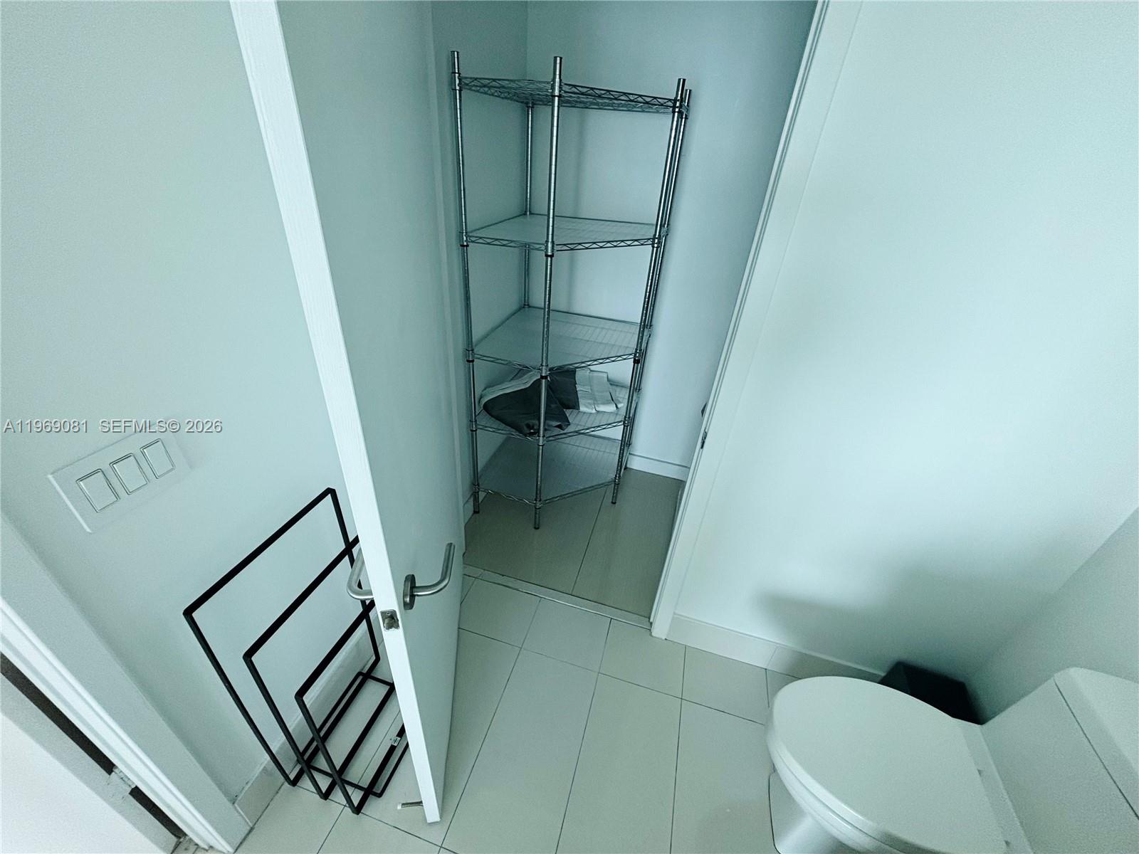ICON BAY CONDO - Residential Lease