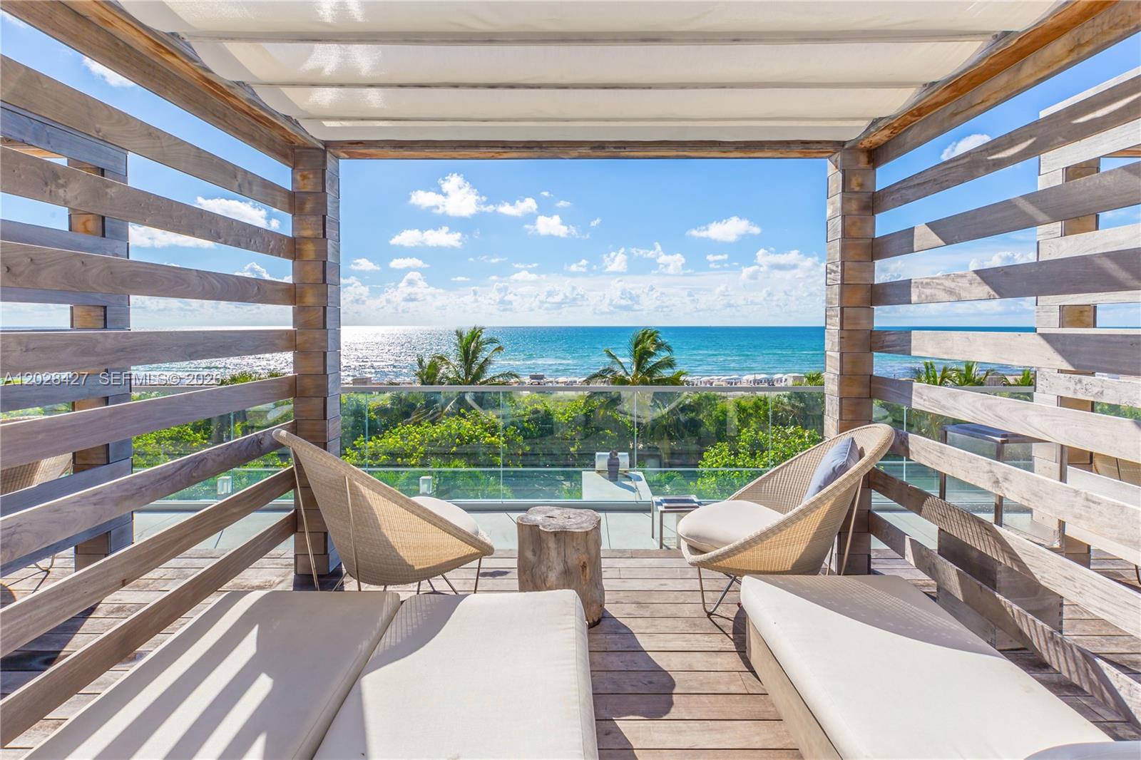 RONEY PALACE CONDO - Residential