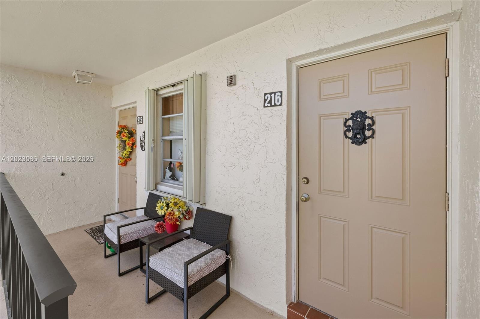 GOLDEN LAKES VILLAGE COND - Residential
