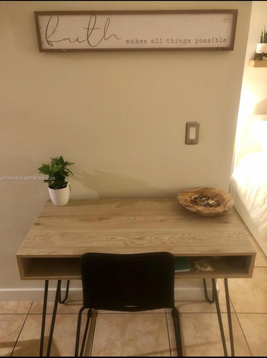 620 CONDO - Residential Lease