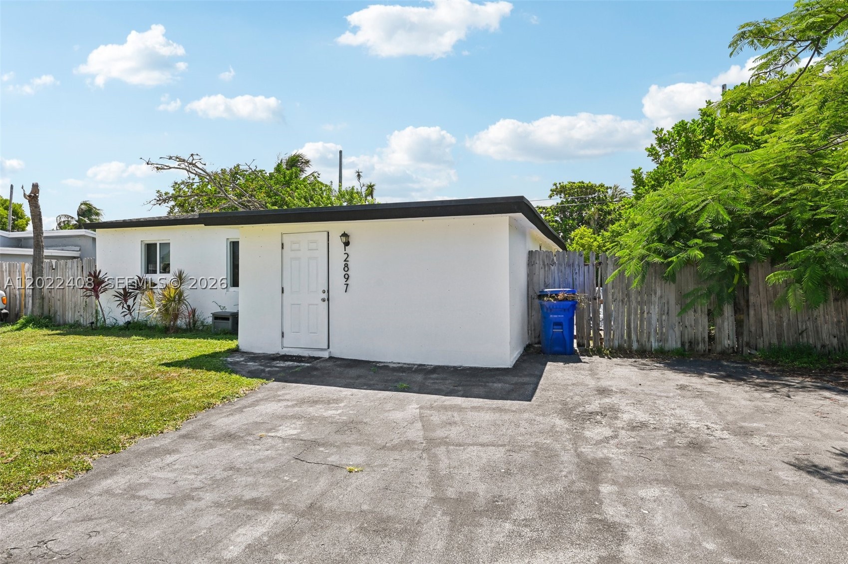 COLLIER MANOR 2ND ADD - Residential