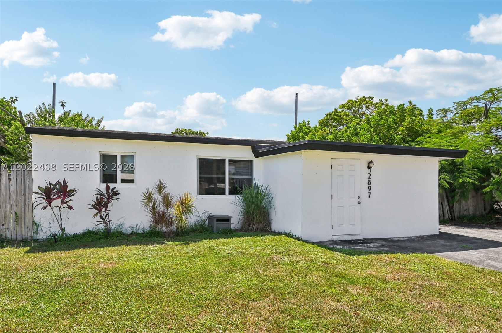 COLLIER MANOR 2ND ADD - Residential
