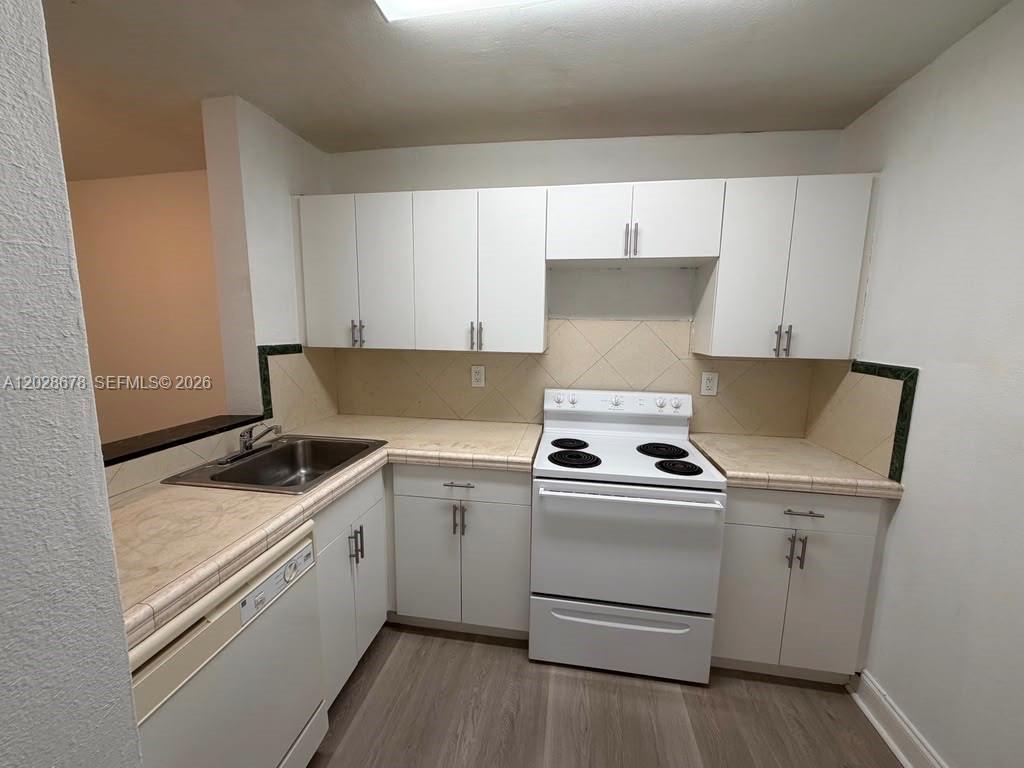 MONTECARLO CONDO - Residential