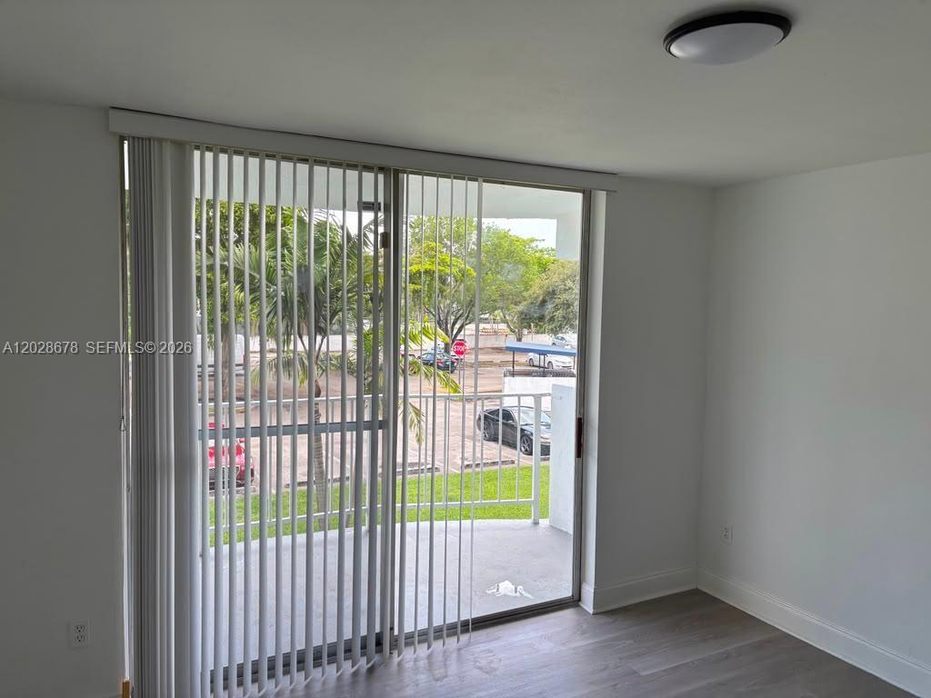 MONTECARLO CONDO - Residential