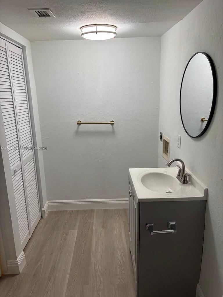 MONTECARLO CONDO - Residential