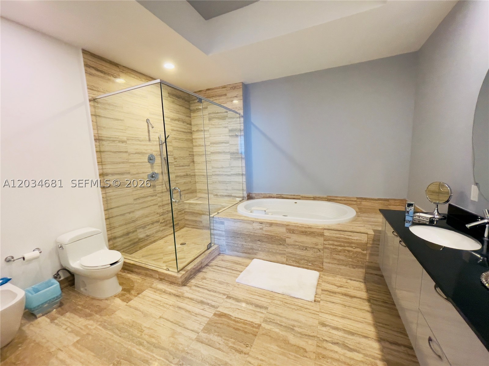 TDR TOWER I CONDO - Residential Lease