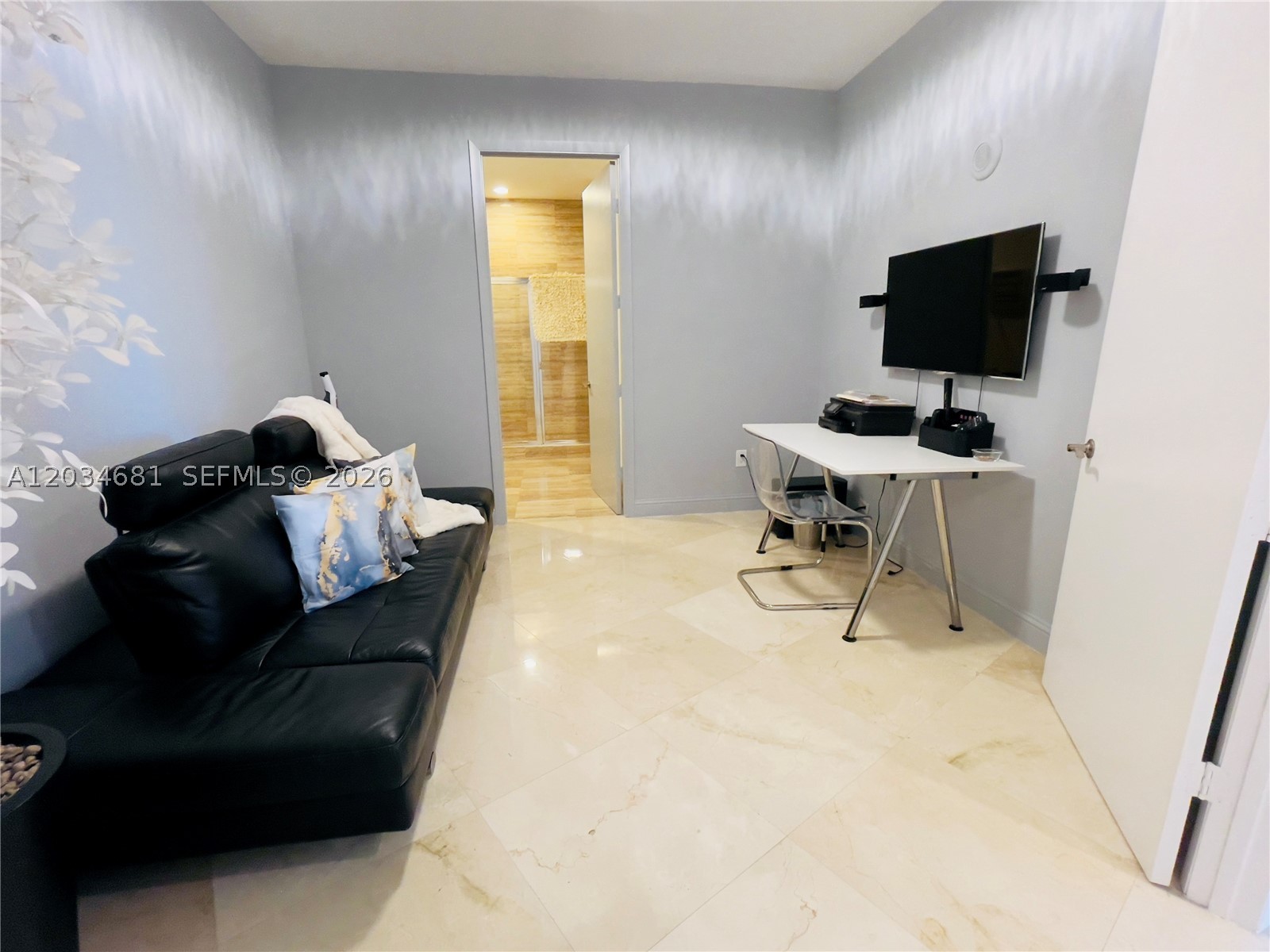 TDR TOWER I CONDO - Residential Lease