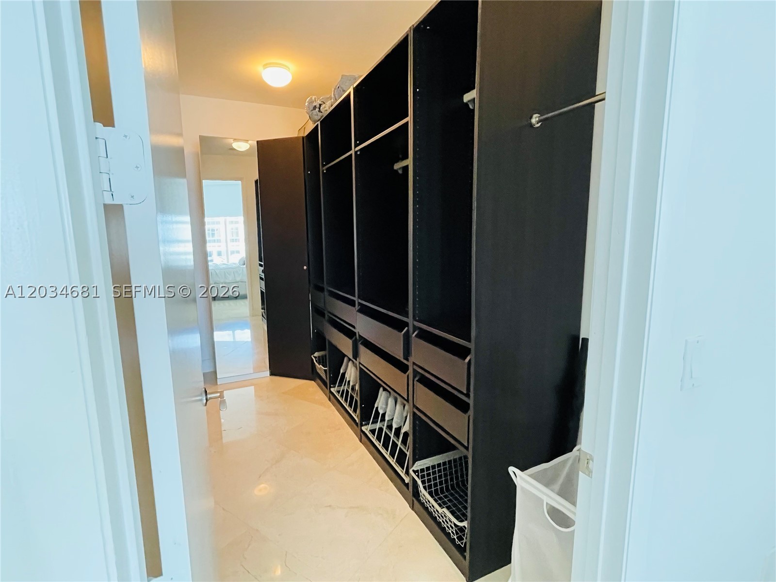TDR TOWER I CONDO - Residential Lease
