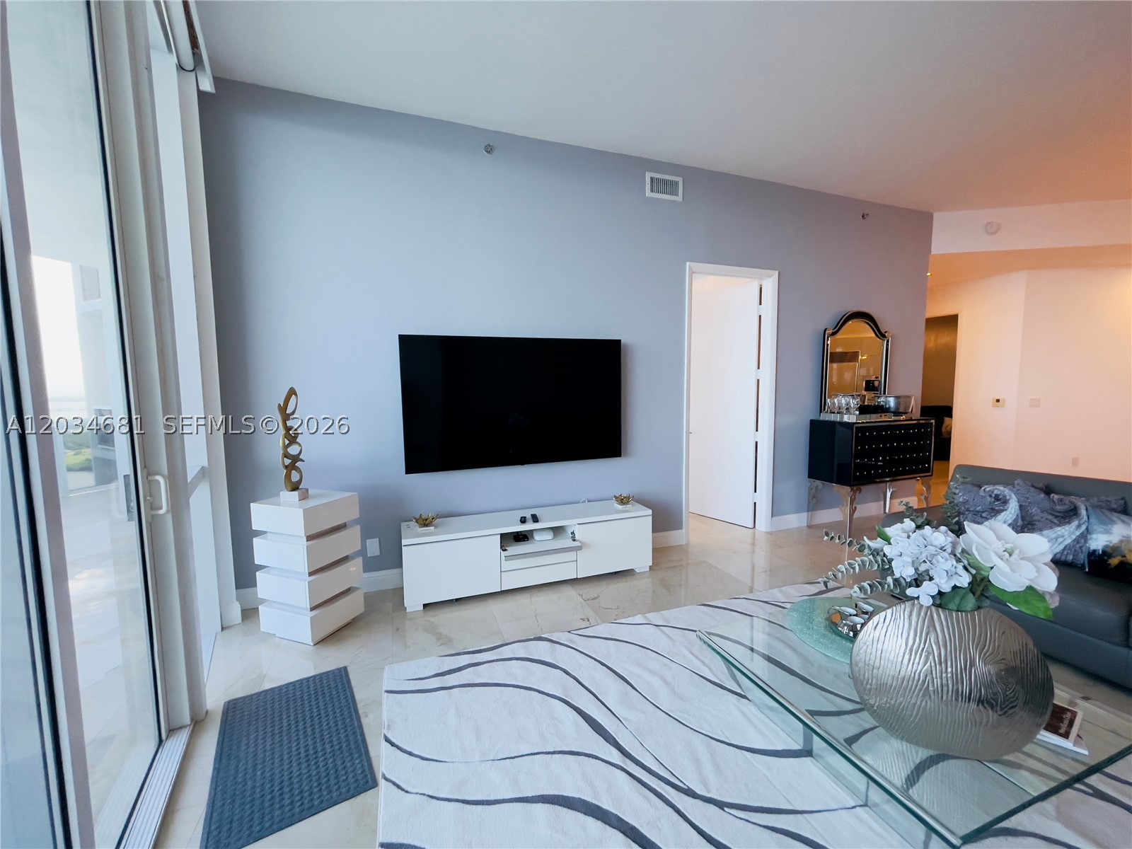 TDR TOWER I CONDO - Residential Lease