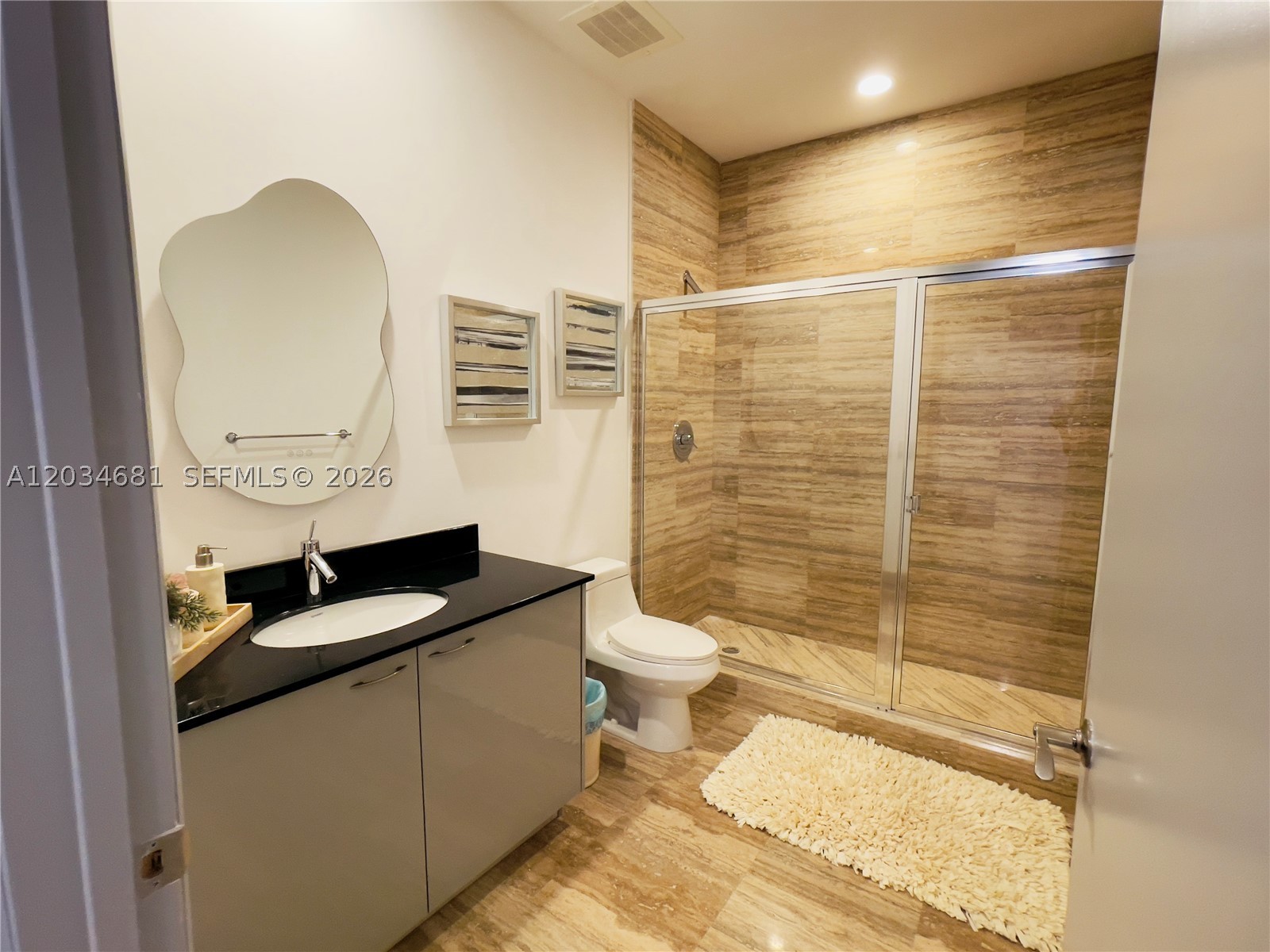 TDR TOWER I CONDO - Residential Lease