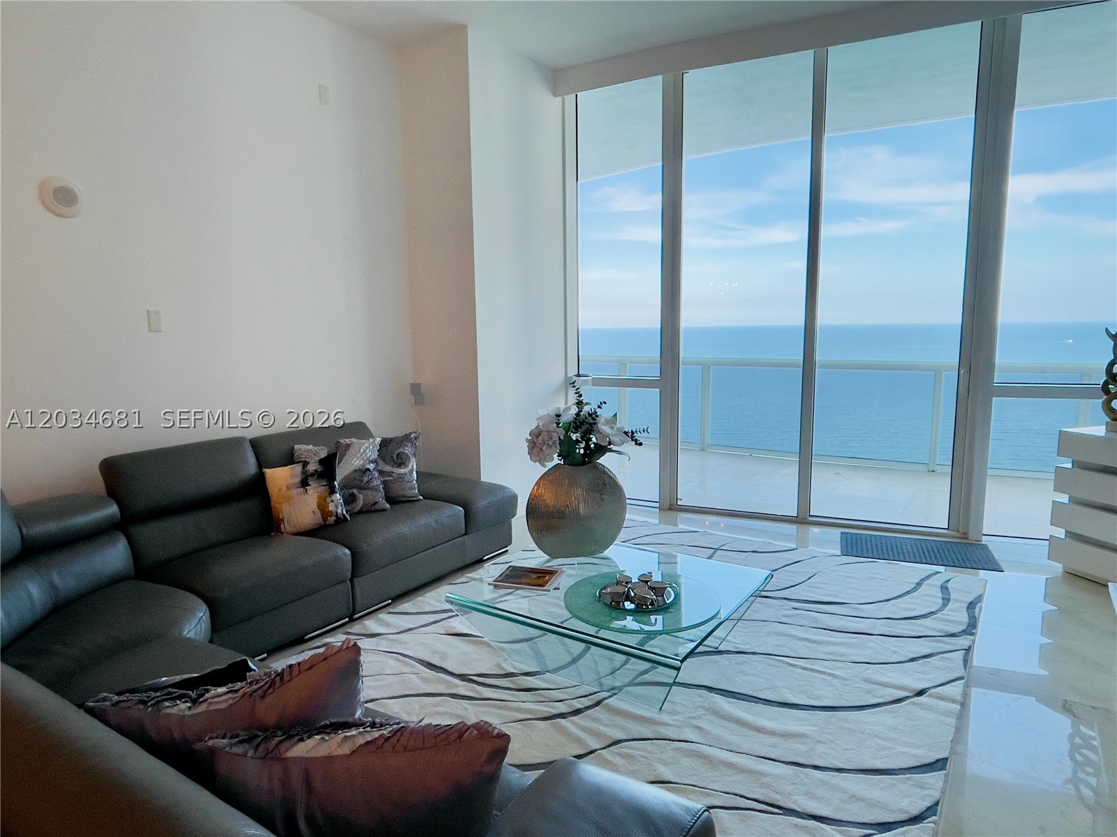 TDR TOWER I CONDO - Residential Lease
