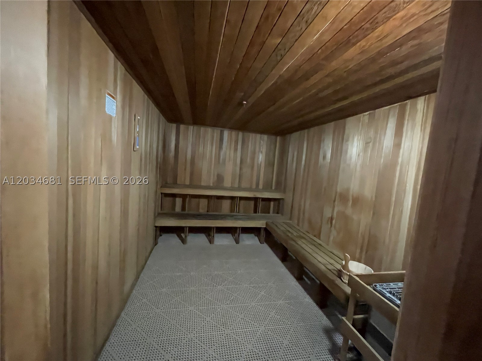 TDR TOWER I CONDO - Residential Lease