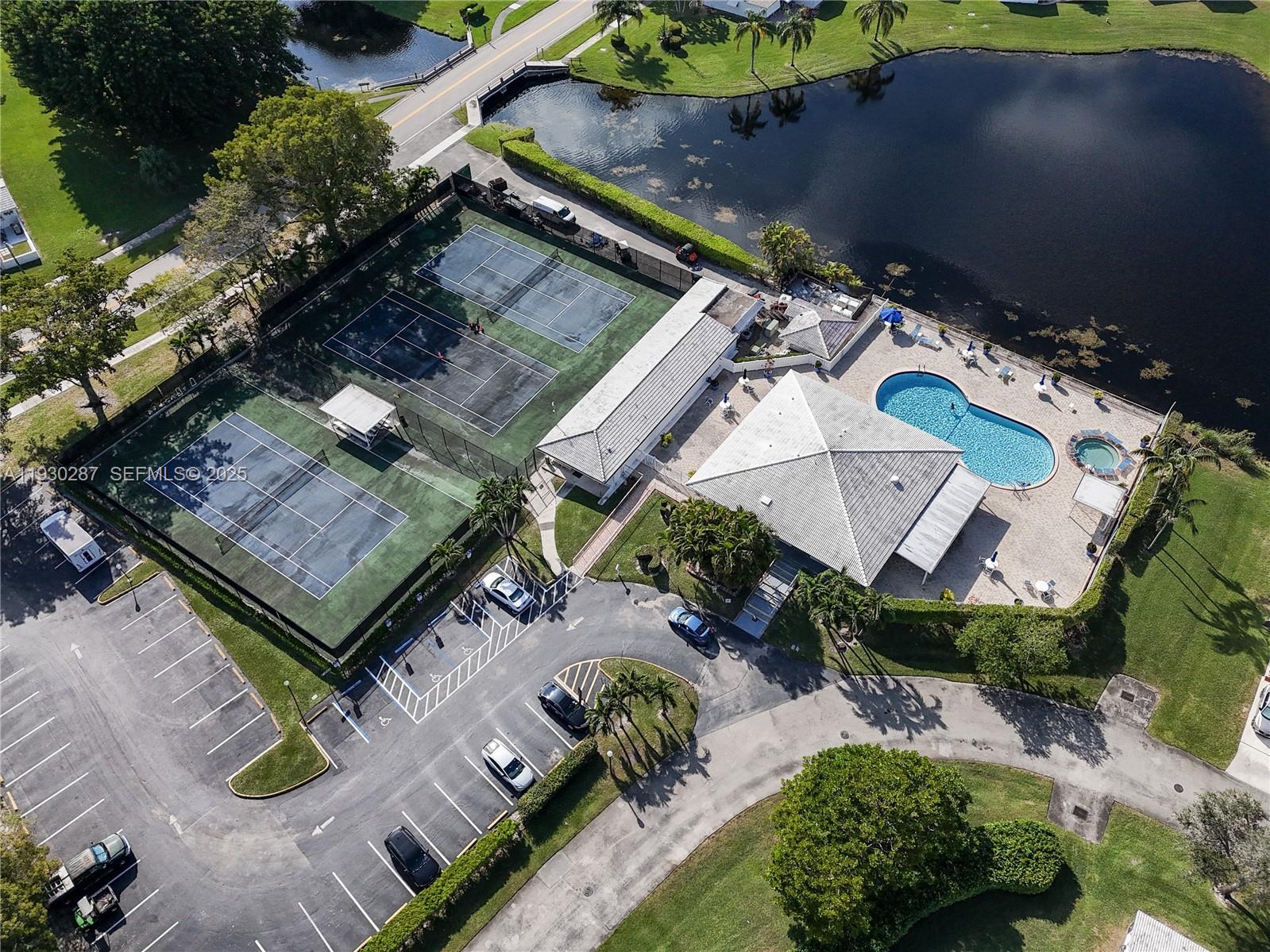 LAUDERDALE WEST 2 SEC - Residential