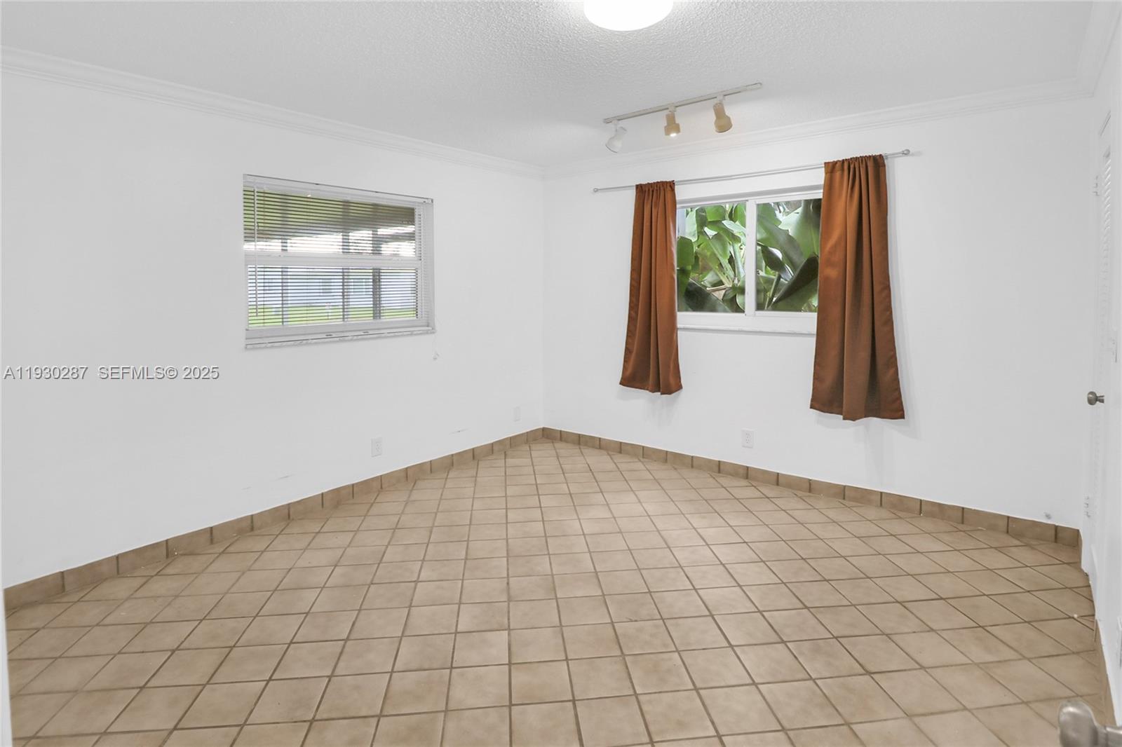 LAUDERDALE WEST 2 SEC - Residential
