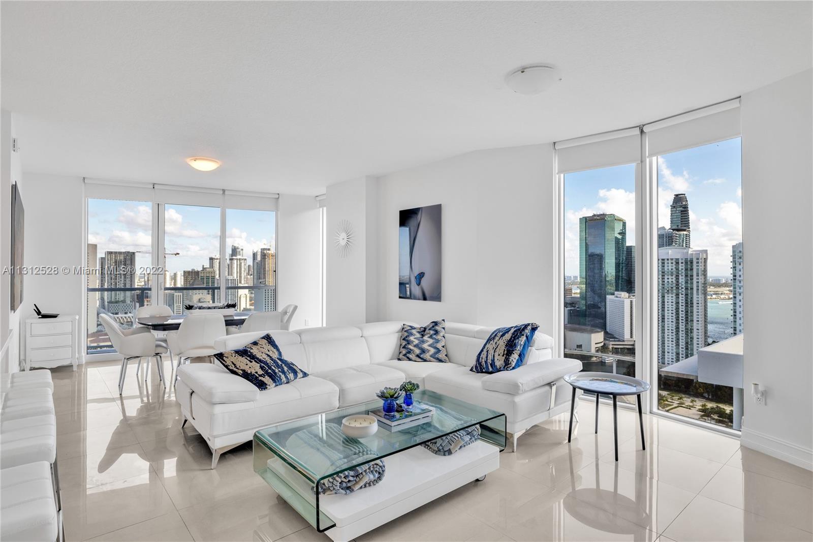 LATITUDE ON THE RIVER - Residential