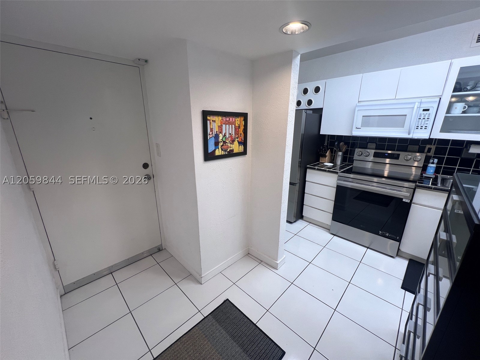THE DECOPLAGE CONDO - Residential