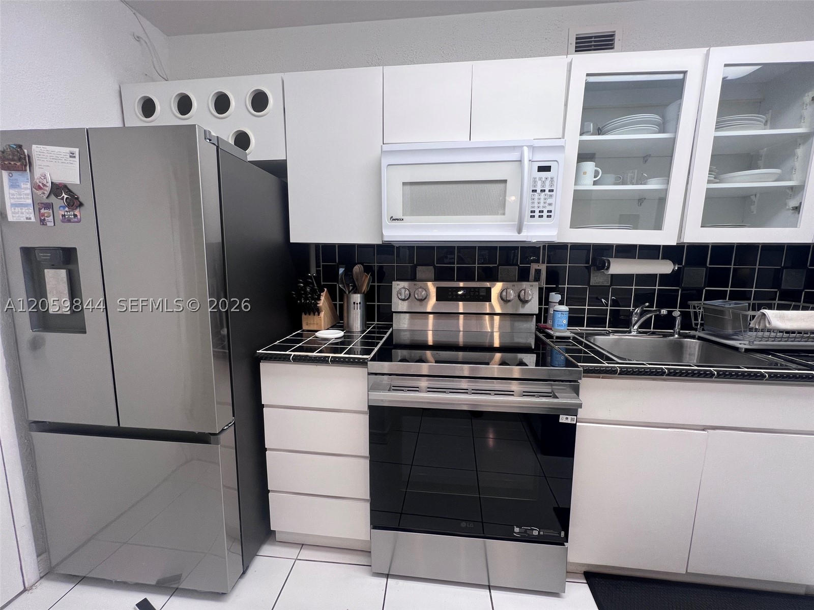 THE DECOPLAGE CONDO - Residential