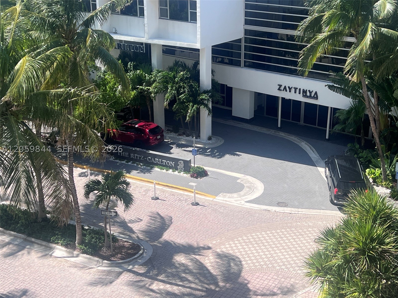 THE DECOPLAGE CONDO - Residential