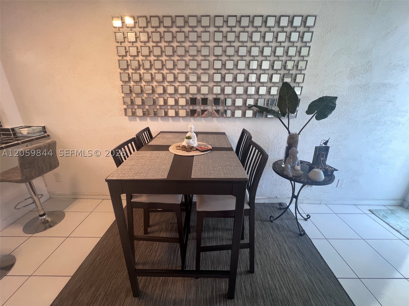 THE DECOPLAGE CONDO - Residential