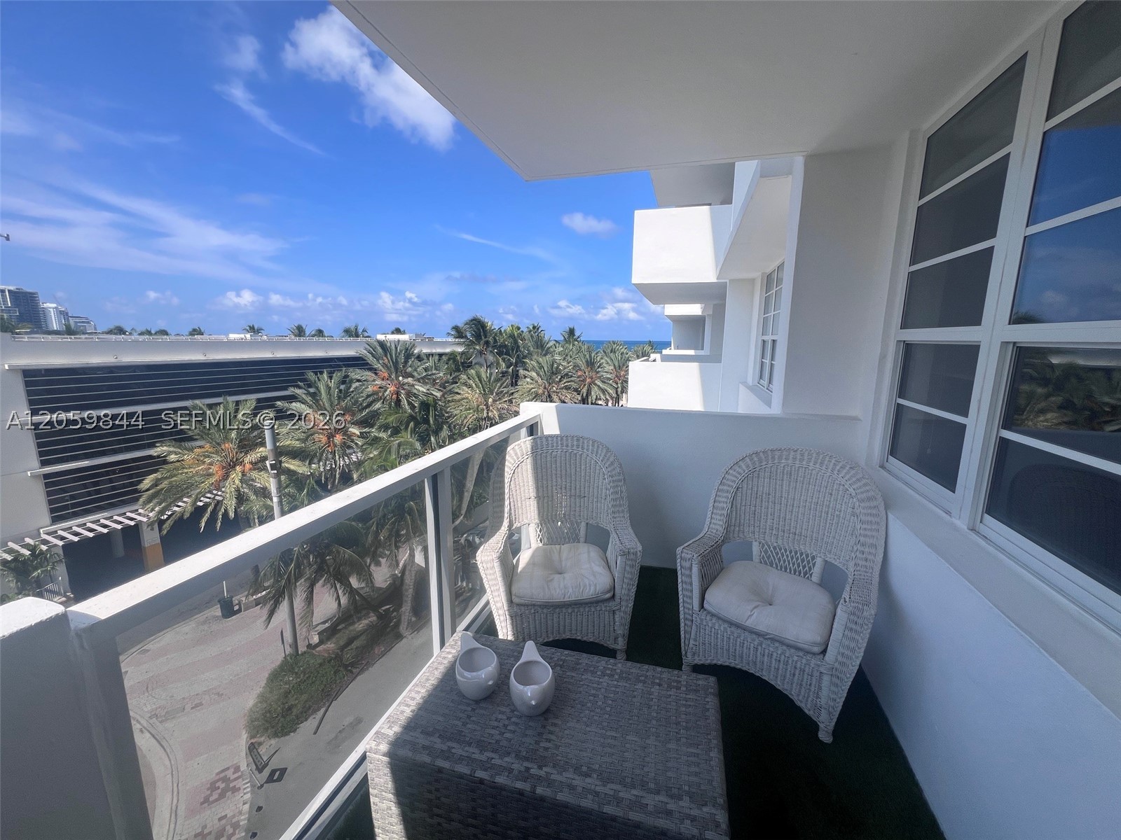 THE DECOPLAGE CONDO - Residential