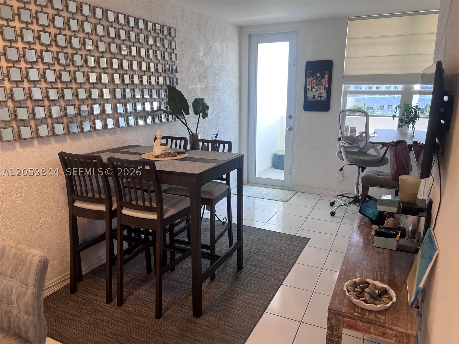 THE DECOPLAGE CONDO - Residential