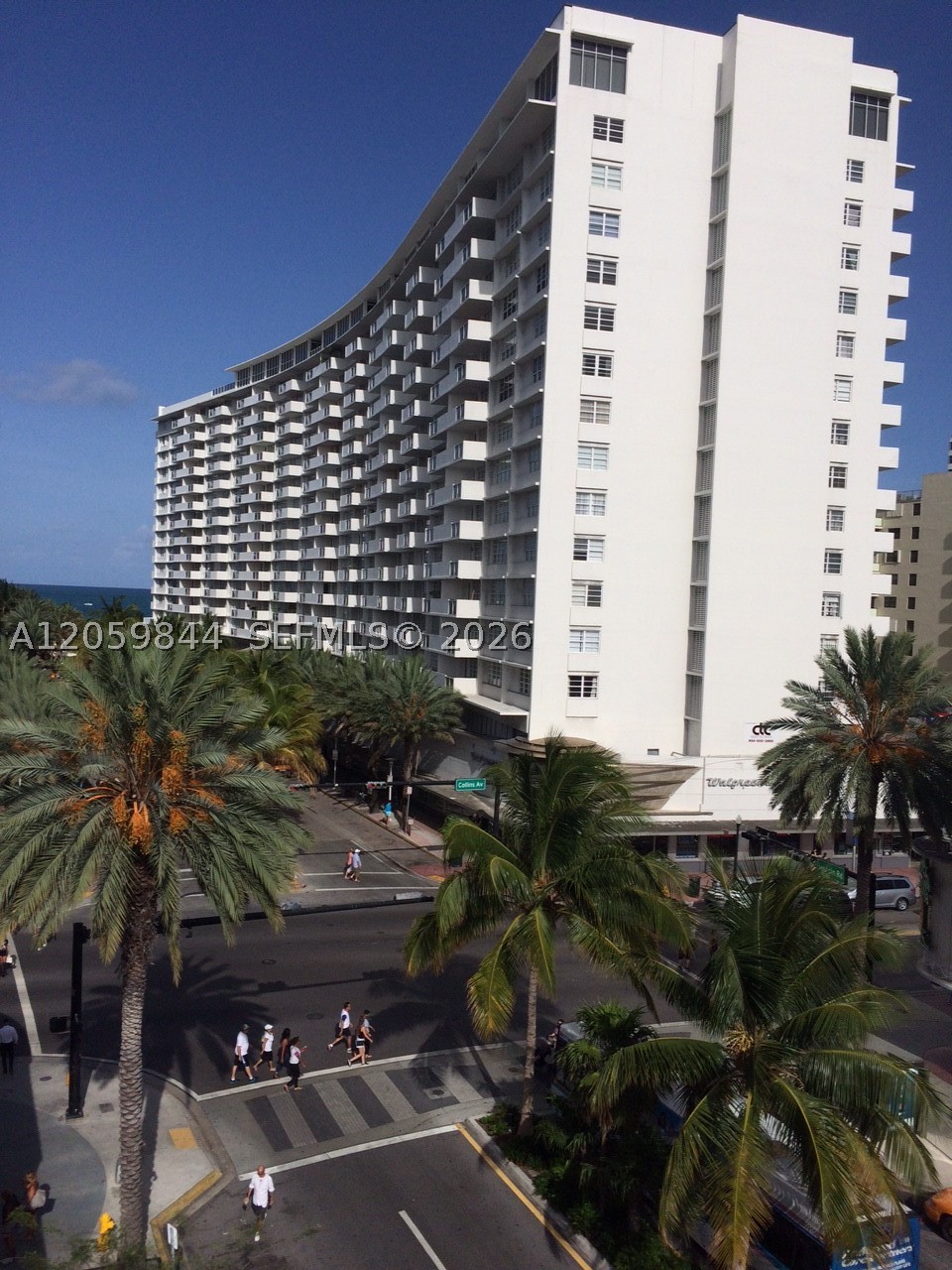 THE DECOPLAGE CONDO - Residential