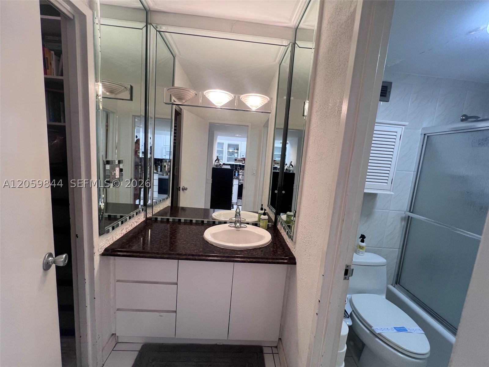 THE DECOPLAGE CONDO - Residential