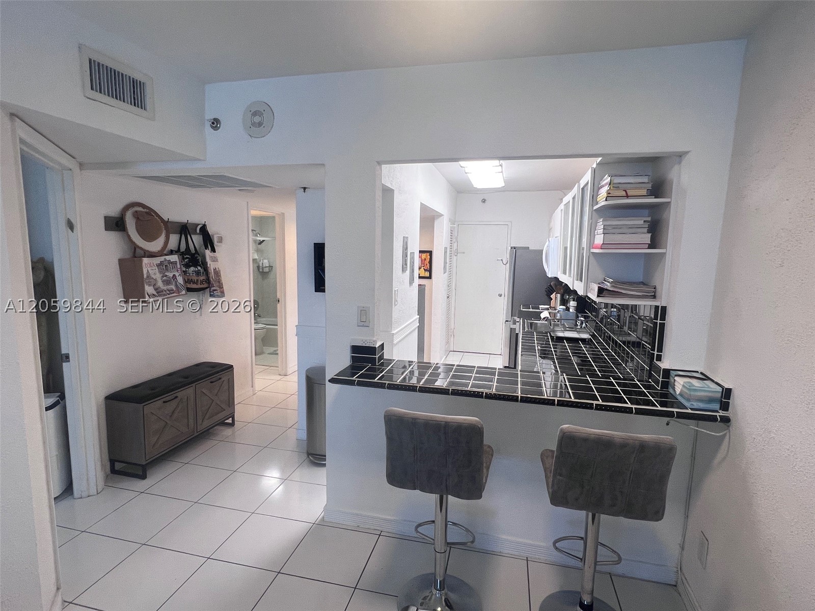 THE DECOPLAGE CONDO - Residential