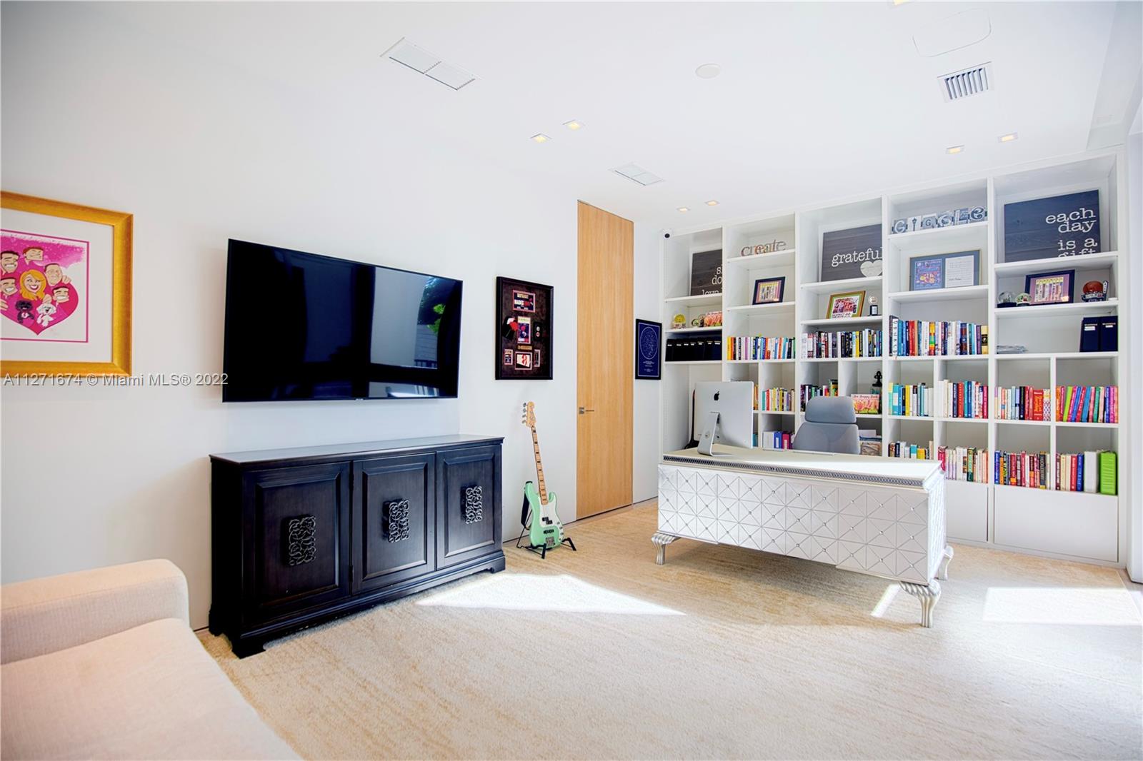 LA GORCE GOLF SUB - Residential