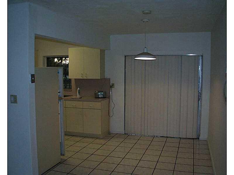 PB 93-64 LESLIE ESTATES S - Residential