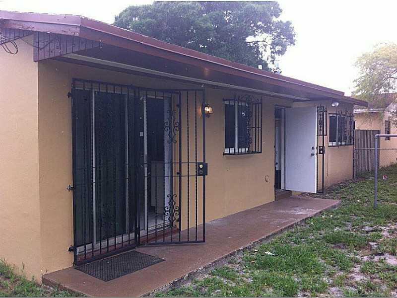PB 93-64 LESLIE ESTATES S - Residential