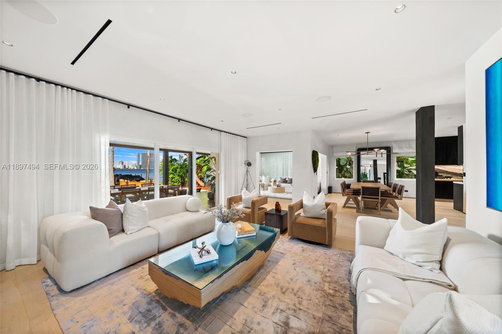 SAN MARINO ISLAND - Residential