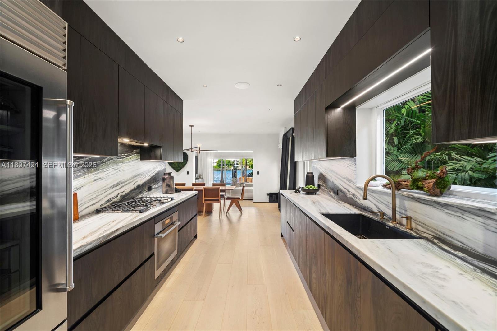SAN MARINO ISLAND - Residential