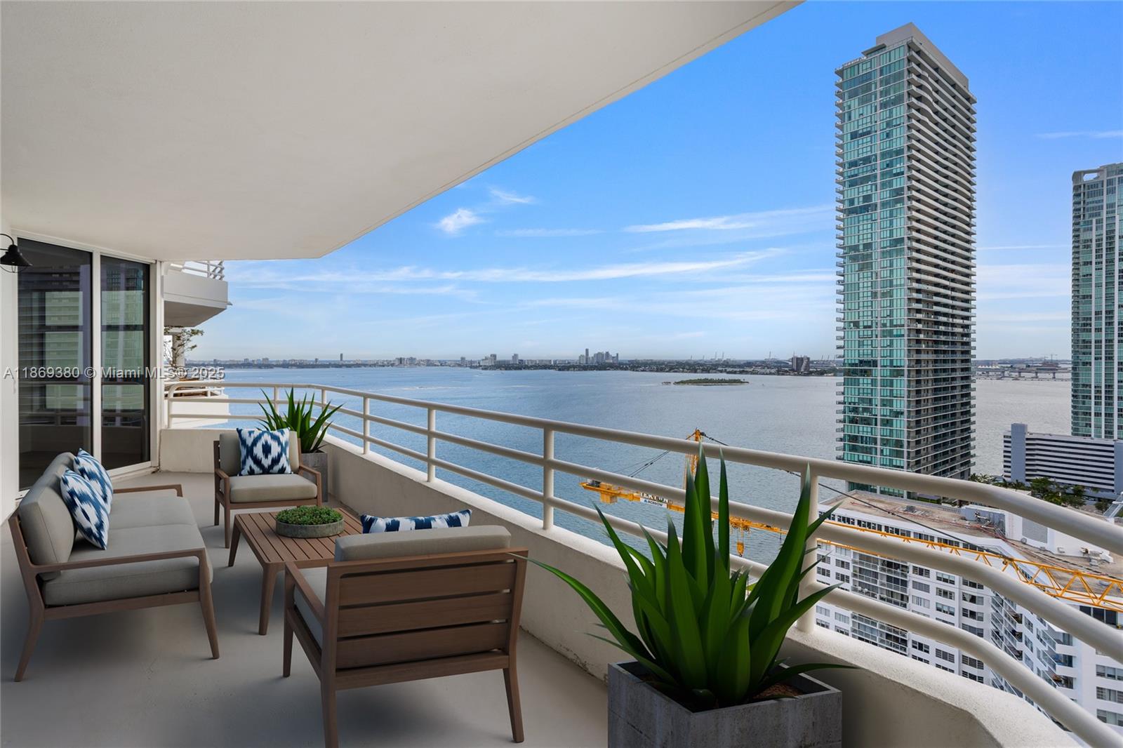 Enjoy life living in a completely renovated building with resort-style amenities. Completely renovated units with modern and high-end finishes, spacious floor plans and extra large balconies. Modern Amenities Include: Waterfront terrace with tropical salons, yoga deck, state-of-the-art gym overlooking the pool and the bay, and pickleball and tennis courts. Rental Details: Move in only the first month + $1,000 deposit. Parking for $100/month. Rental prices may vary depending on the closing date of the move. Minimum credit: 620.